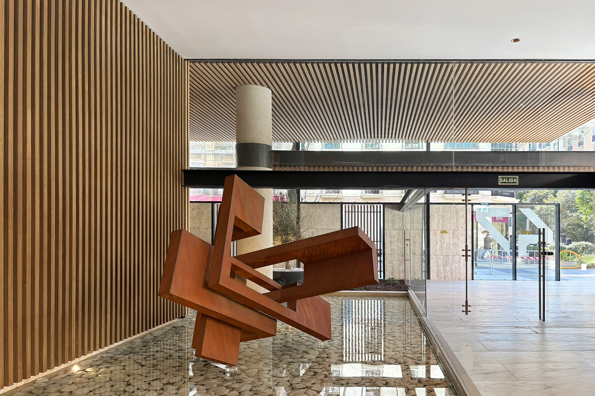 Mandarin Oriental Residences. Bambú lamiando.