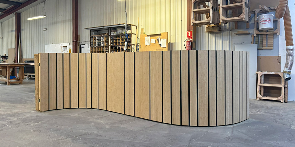 Revestimiento acústico de bambú. Maqueta en taller